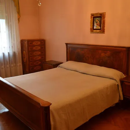 Eleganza Vicino Al Centro Di *