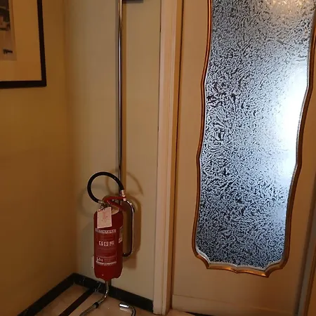 Eleganza Vicino Al Centro Di Apartmán