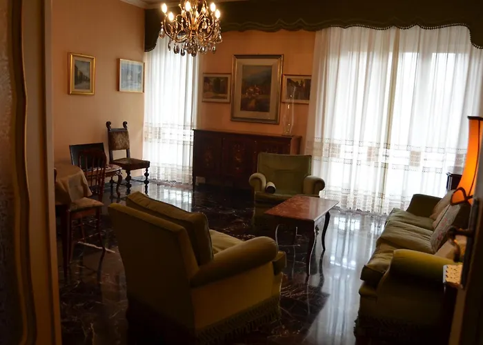 Eleganza Vicino Al Centro Di